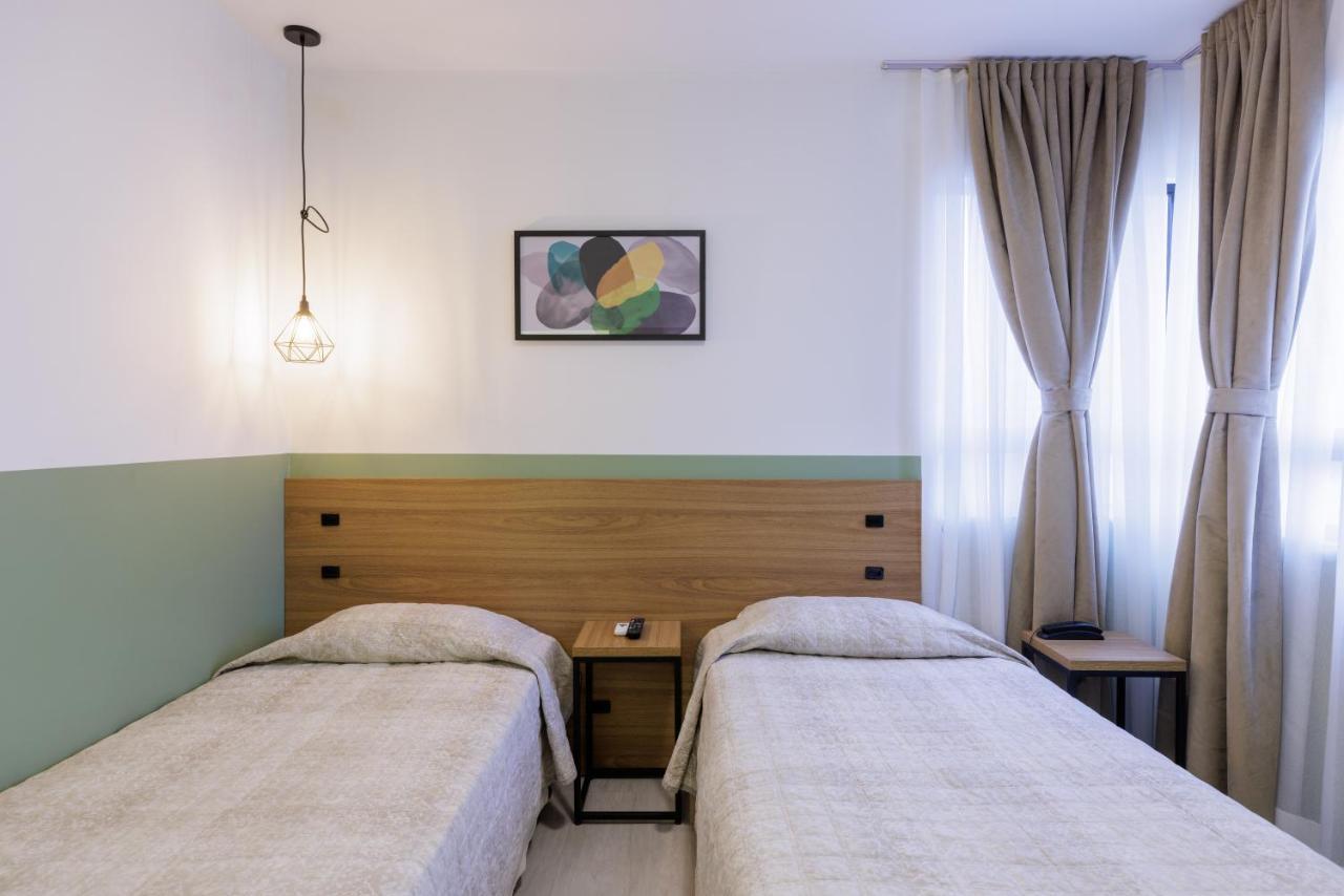 Le Village Flats E Hotel Джойнвил Екстериор снимка
