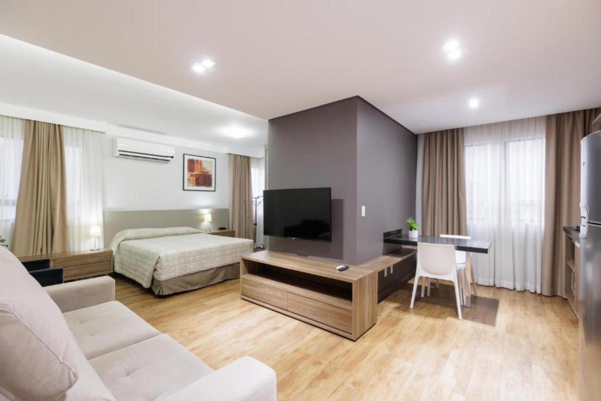 Le Village Flats E Hotel Джойнвил Екстериор снимка