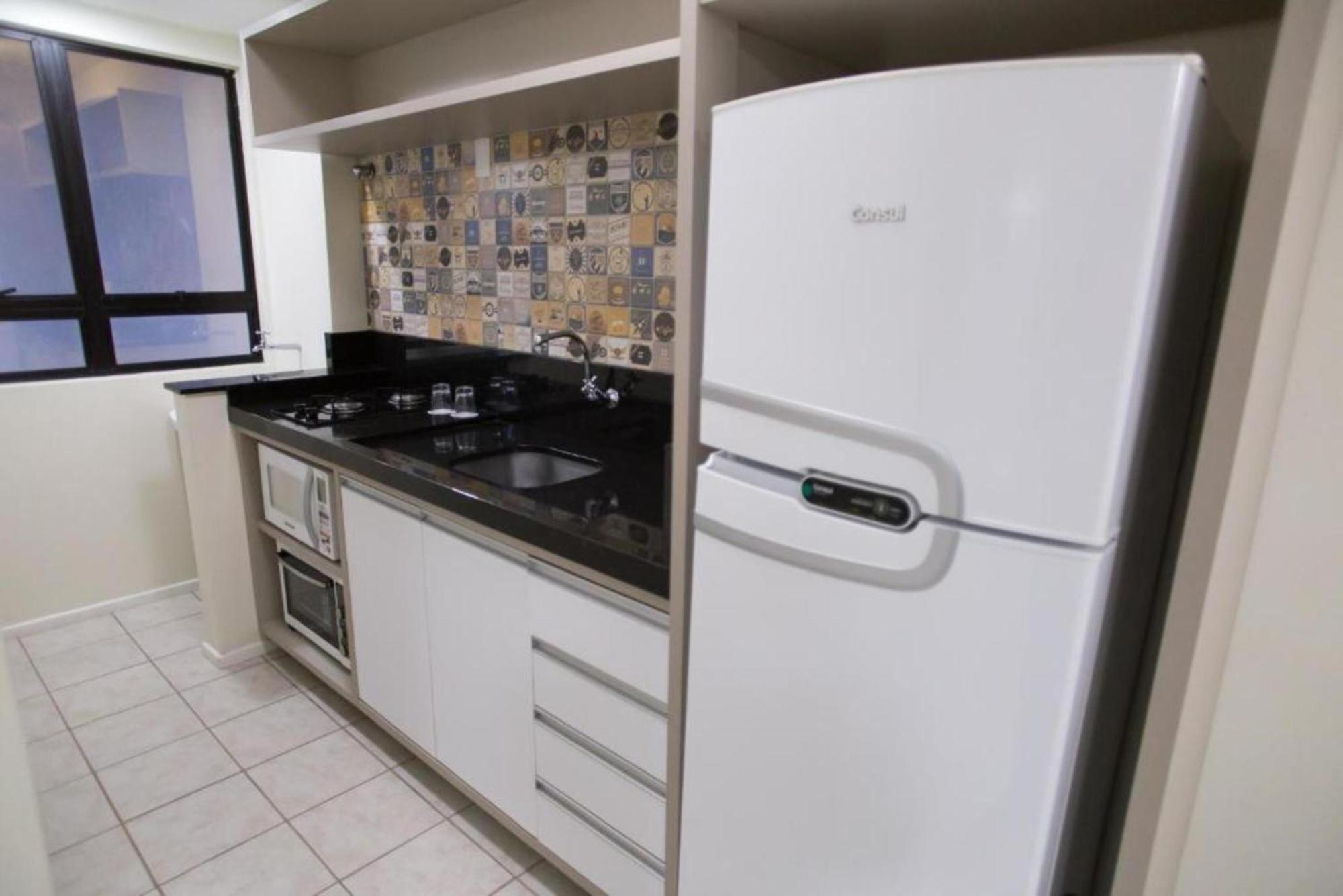 Le Village Flats E Hotel Джойнвил Екстериор снимка