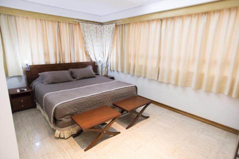 Le Village Flats E Hotel Джойнвил Екстериор снимка